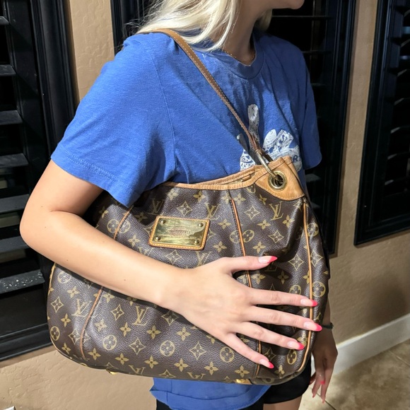 Louis Vuitton Galliera MM - Picture 8 of 10